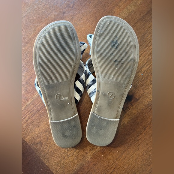 Universal Thread Bow Slides - Picture 7 of 7